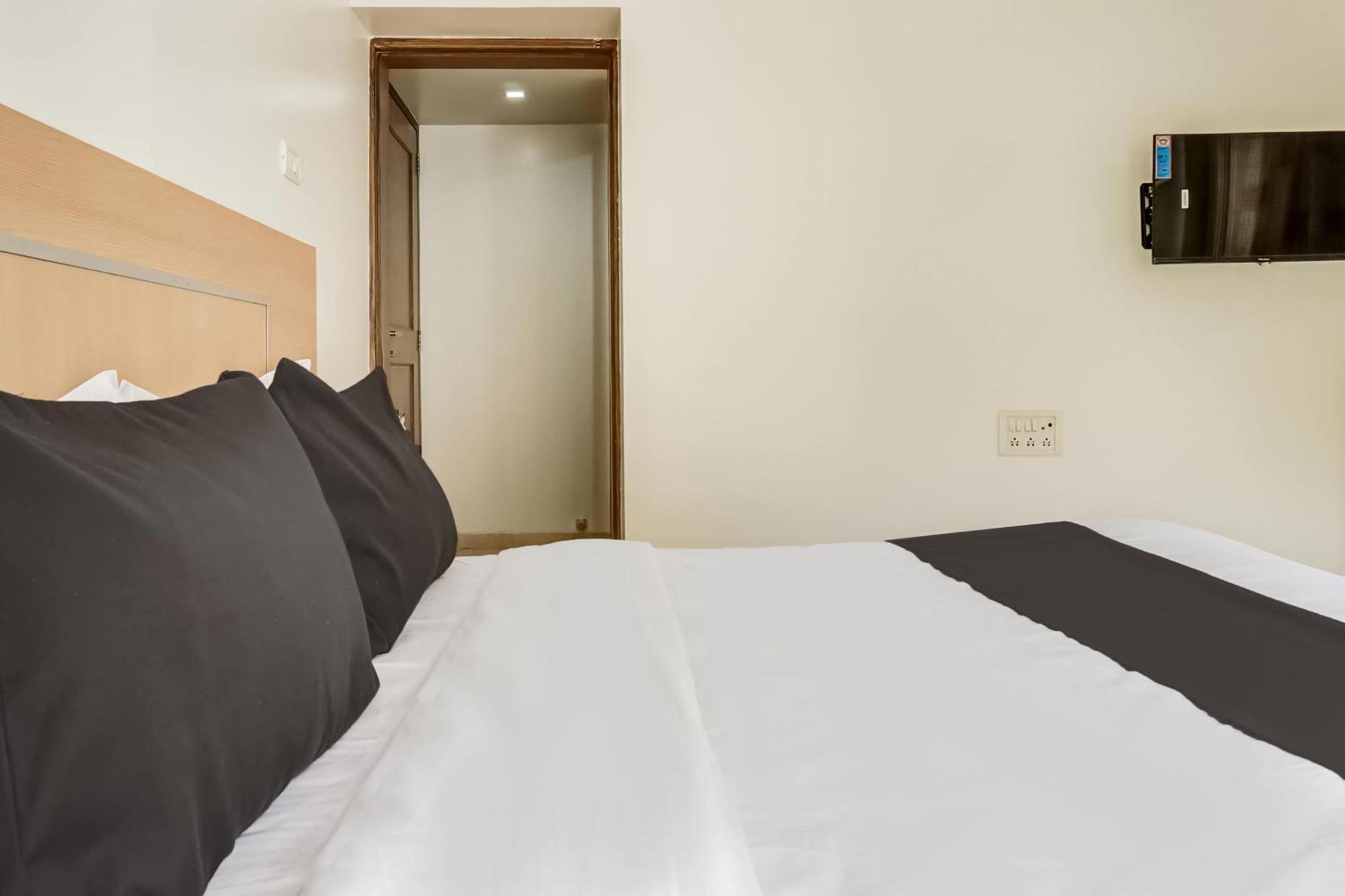 Hotel O Shree Hari ปูเน่ ภายนอก รูปภาพ
